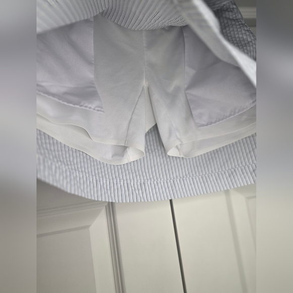 SEE DETAILS - Adidas Womens Size 4 Skort Striped ClimaCool - Picture 7 of 16